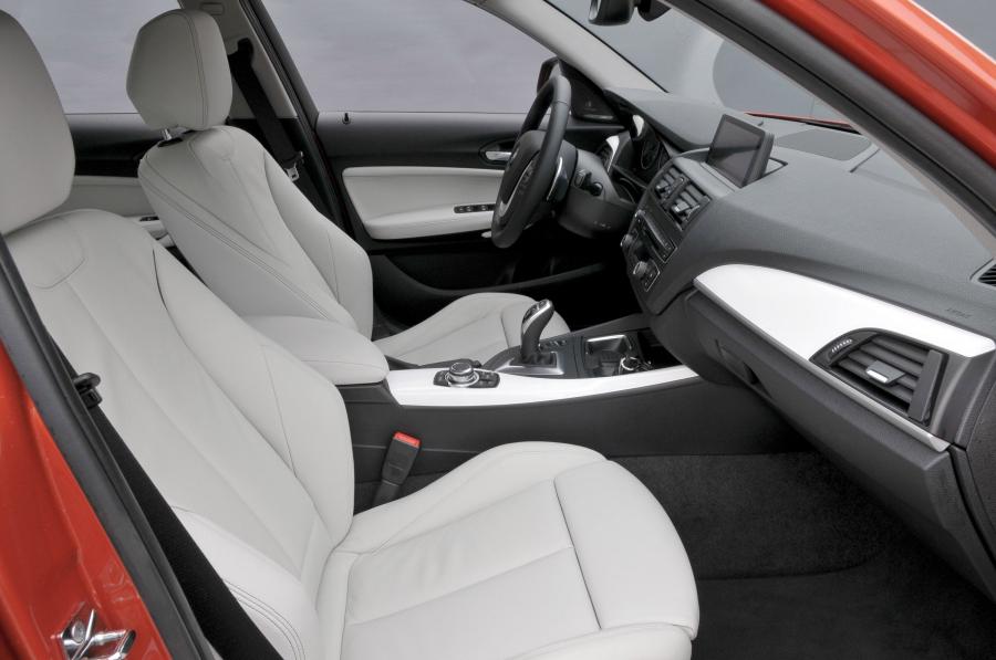  BMW 1-Series Urban Line 2012 года  (фото 33 из 82)